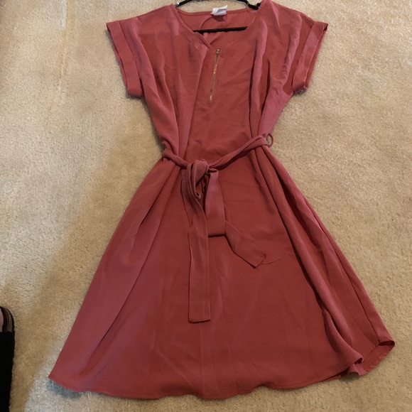 Cute dress Never worn - Picture 1 of 1